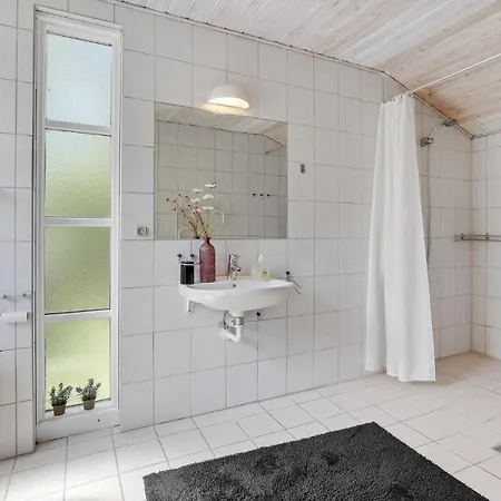 3 Bedroom Cozy In Nexo Holiday home